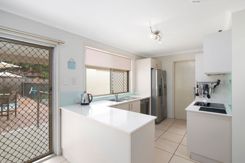 9 Clives Circuit, Currumbin Waters QLD 4223, Currumbin Waters - Thumbnail 3