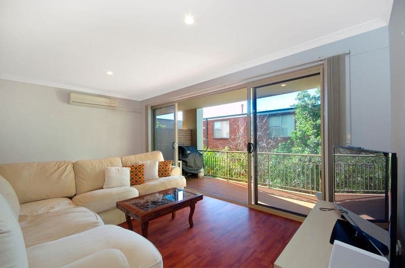 84 Smith Street, WOLLONGONG NSW 2500, Wollongong - Thumbnail 2