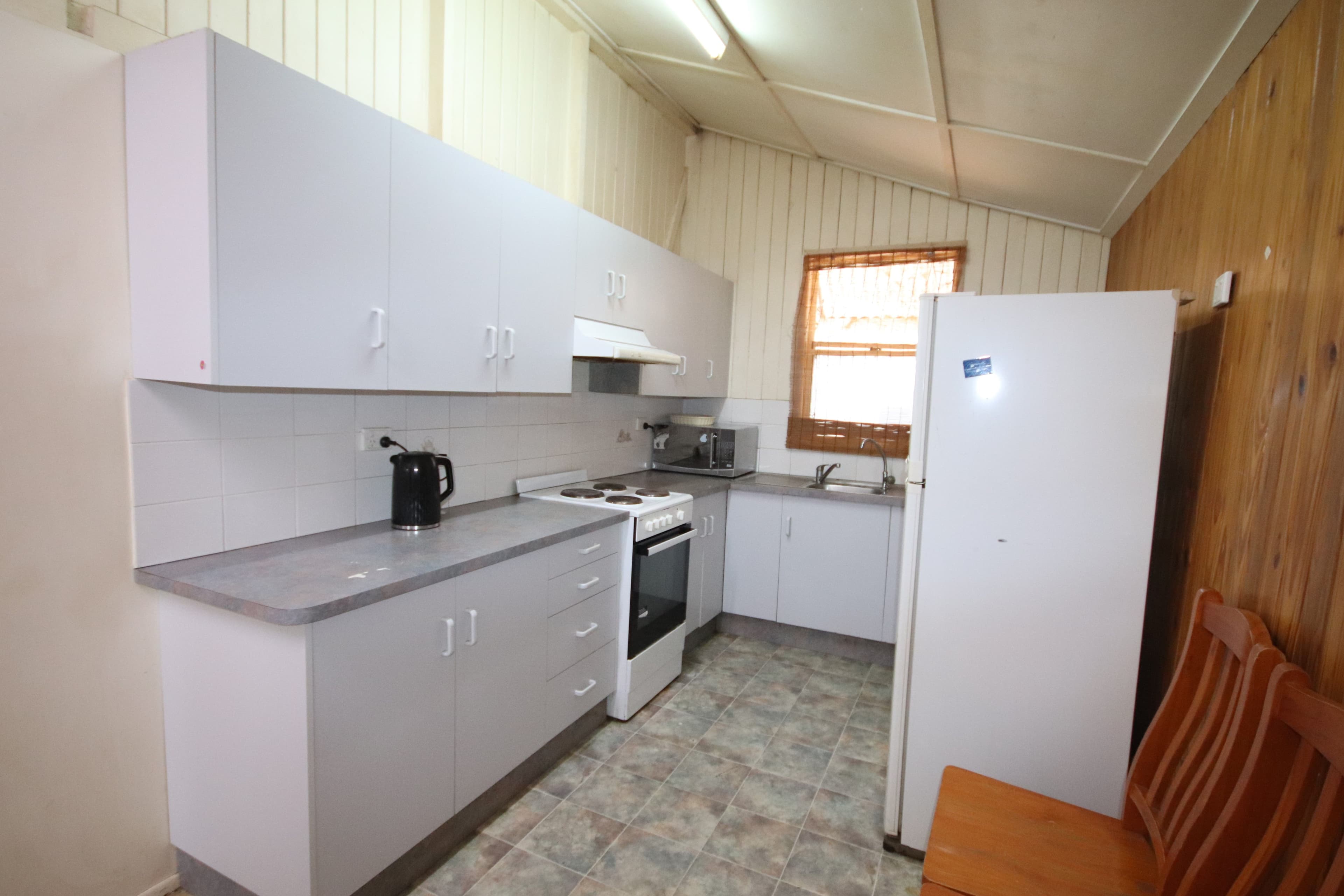 70 Stuart Russell Street, Mundubbera QLD 4626, Mundubbera - Thumbnail 2