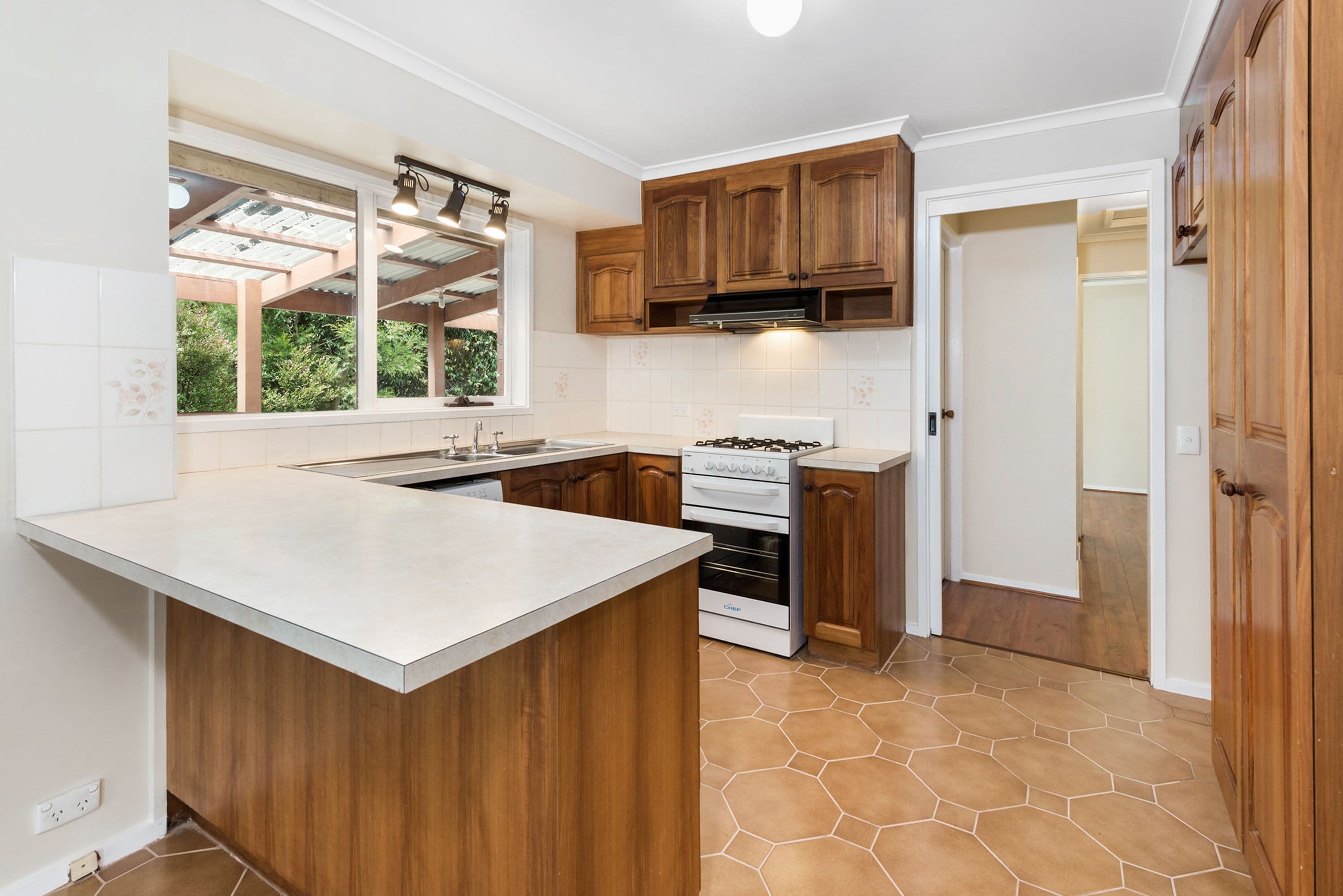 978 Mount Dandenong Tourist Road, Montrose VIC 3765, Montrose - Thumbnail 2