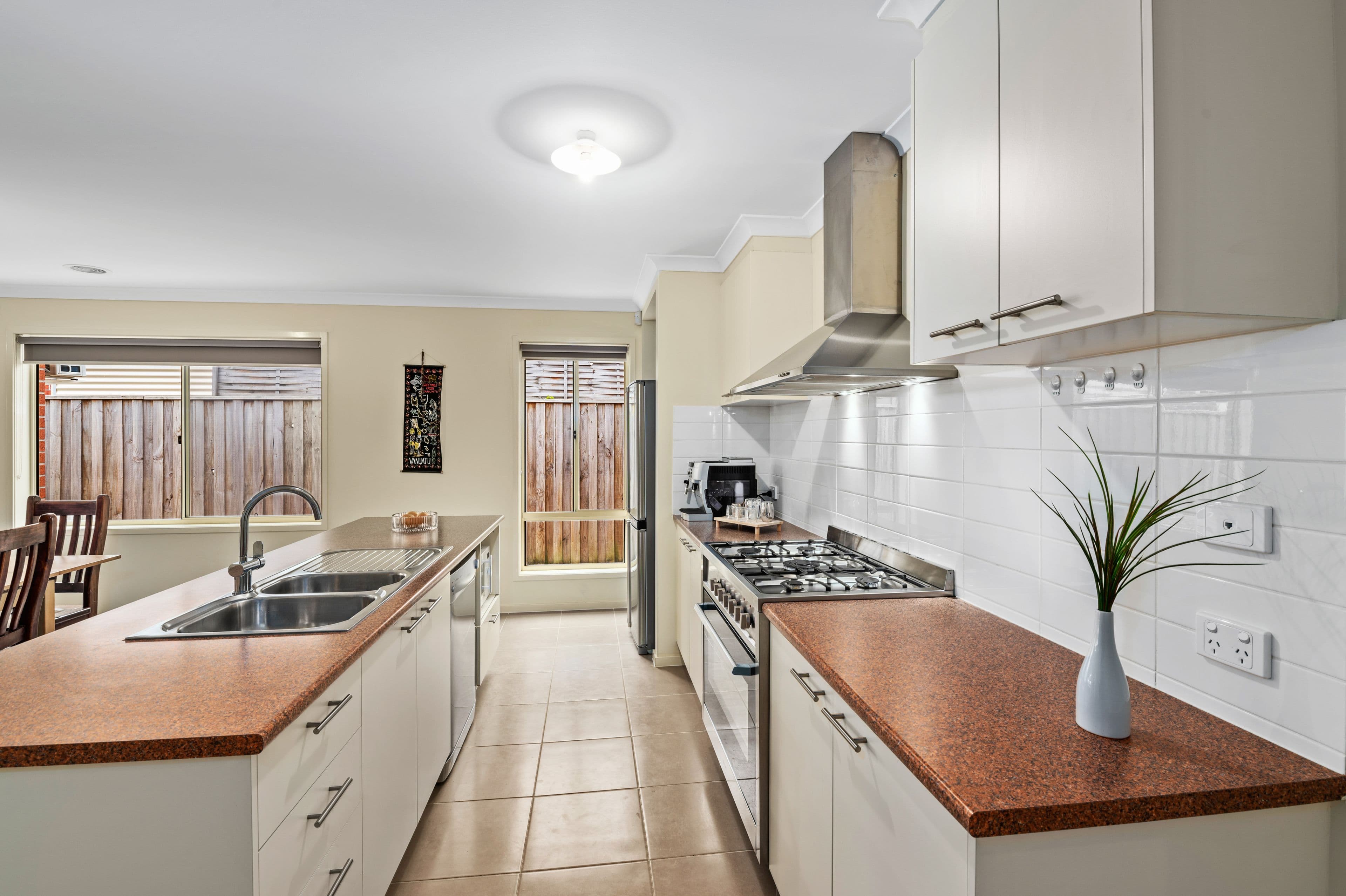 28 Windermere Parade, Doreen VIC 3754, Doreen - Thumbnail 2