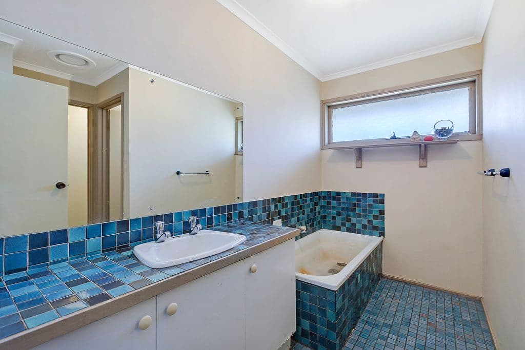 2 Combe Court, Epping VIC 3076, Epping - Thumbnail 6