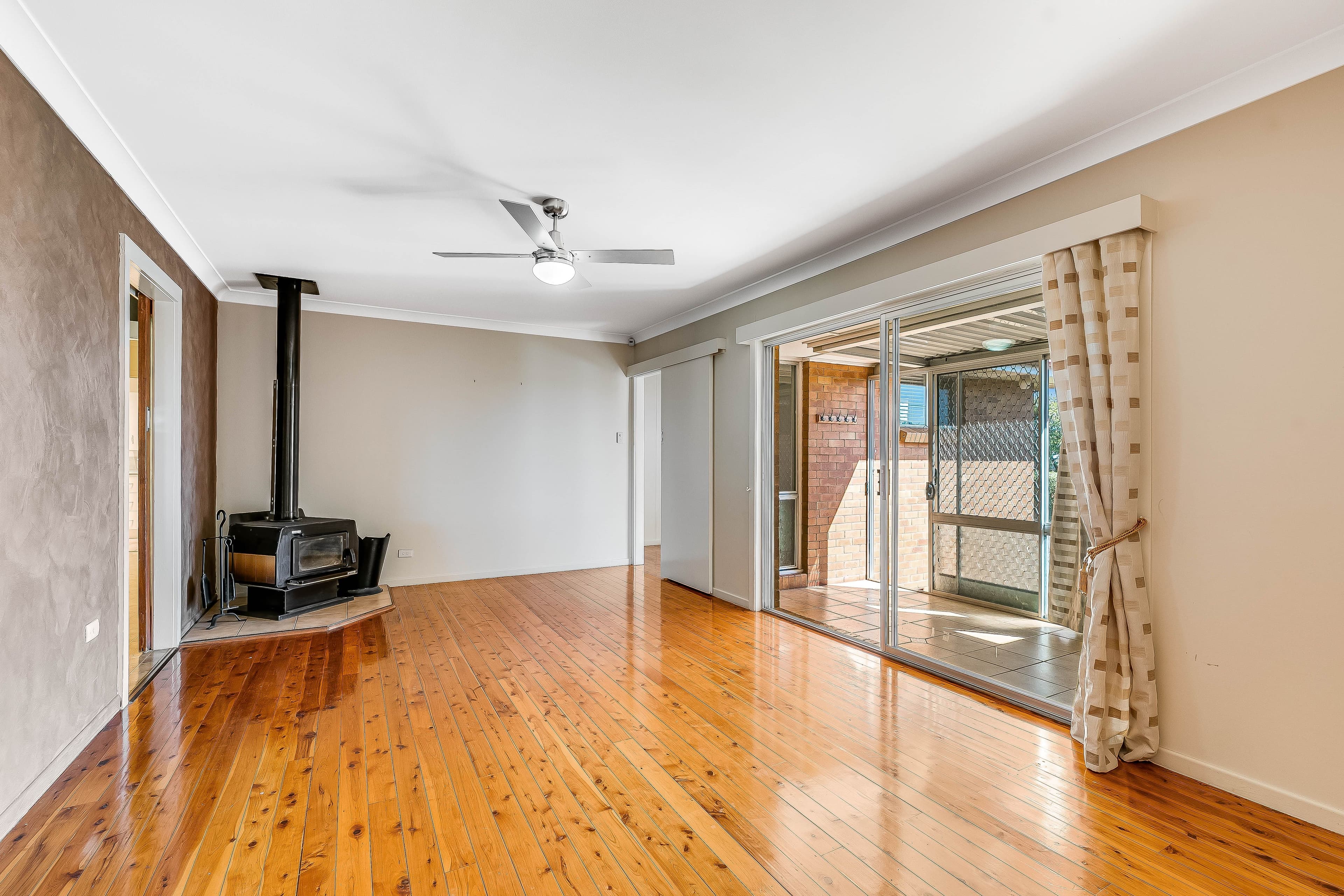 4 Boronia Street, Centenary Heights QLD 4350, Centenary Heights - Thumbnail 2