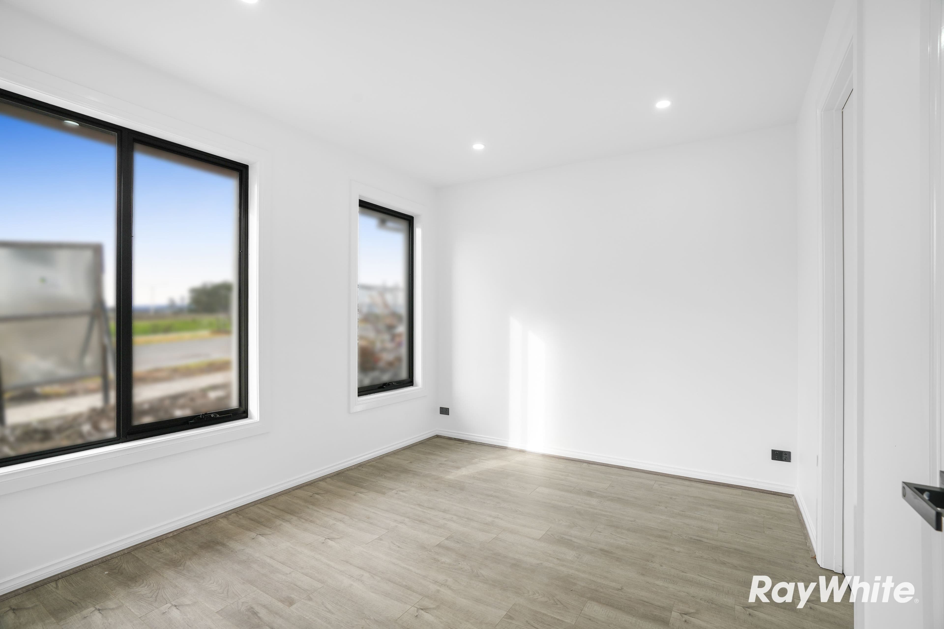 10 Cedar Street, Donnybrook VIC 3064, Donnybrook - Thumbnail 3