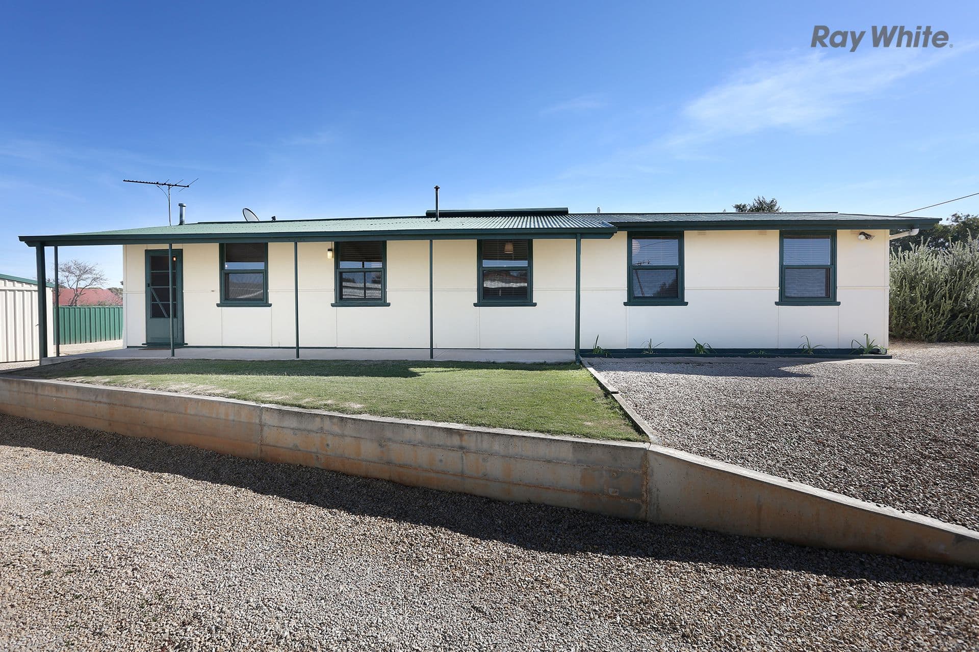13 The Crescent, Ardrossan SA 5571, Ardrossan - Thumbnail 2