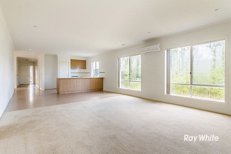 19 Cerbera Bend, Cranbourne North VIC 3977, Cranbourne North - Thumbnail 3