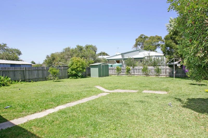 32 Farrar Road, KILLARNEY VALE NSW 2261, Killarney Vale - Thumbnail 2