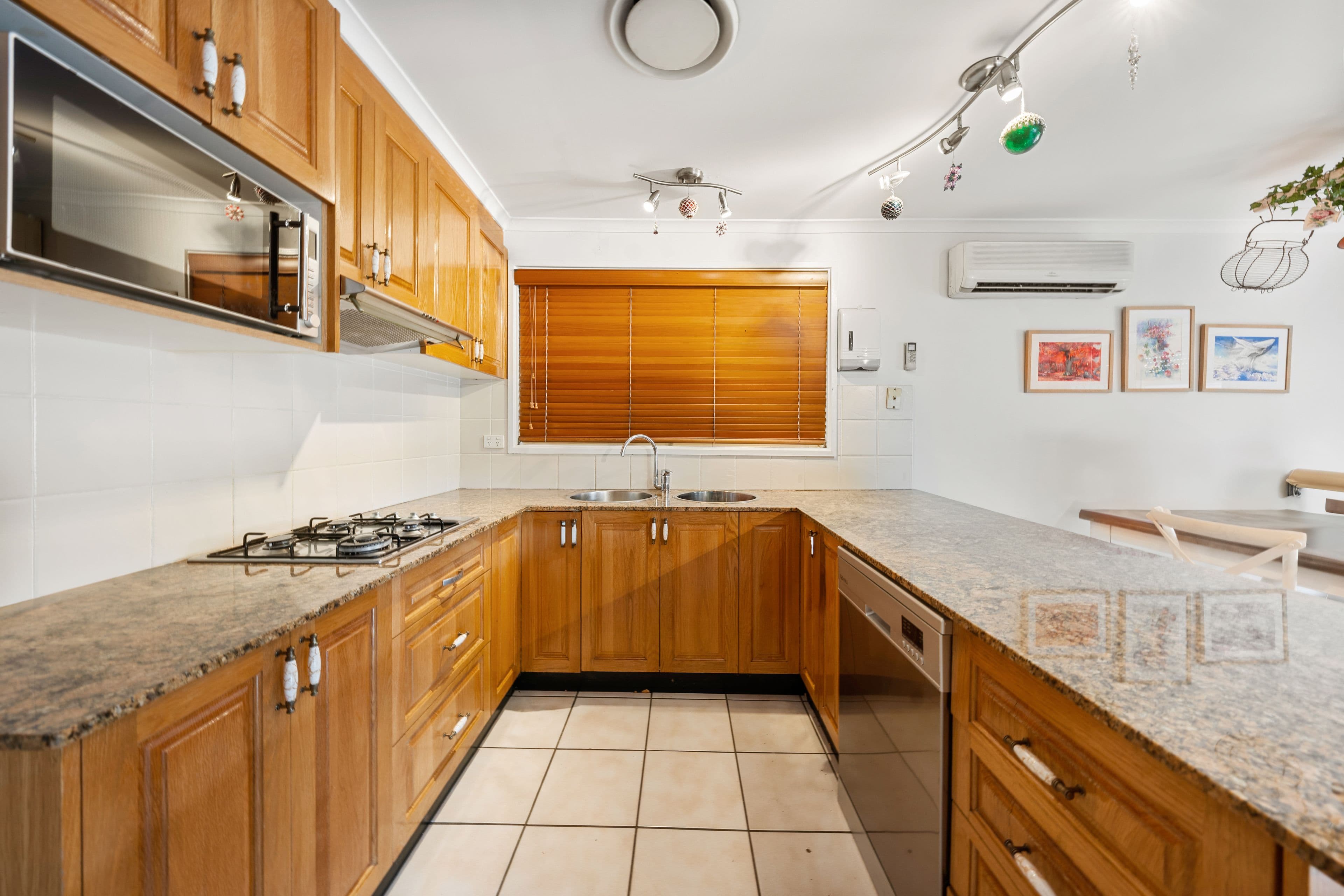 2 Garreffa Close, Edensor Park NSW 2176, Edensor Park - Thumbnail 5