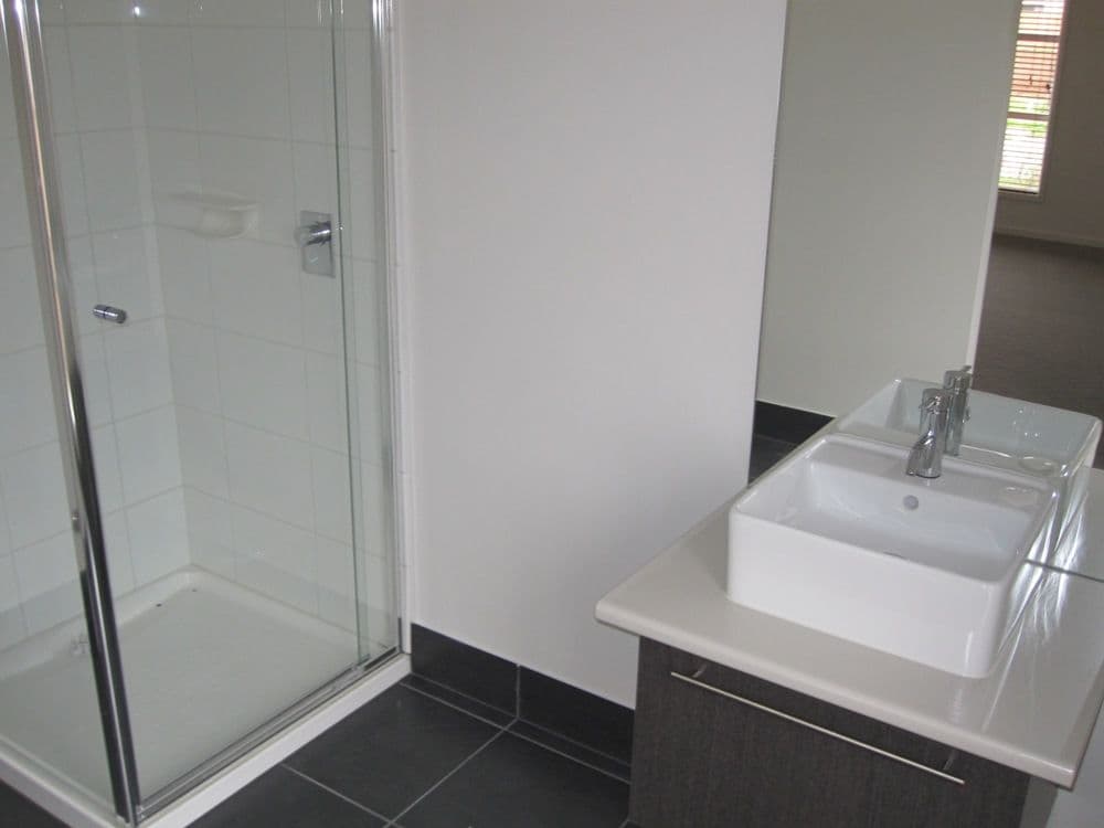 71 Tristania Drive, POINT COOK VIC 3030, Point Cook - Thumbnail 2