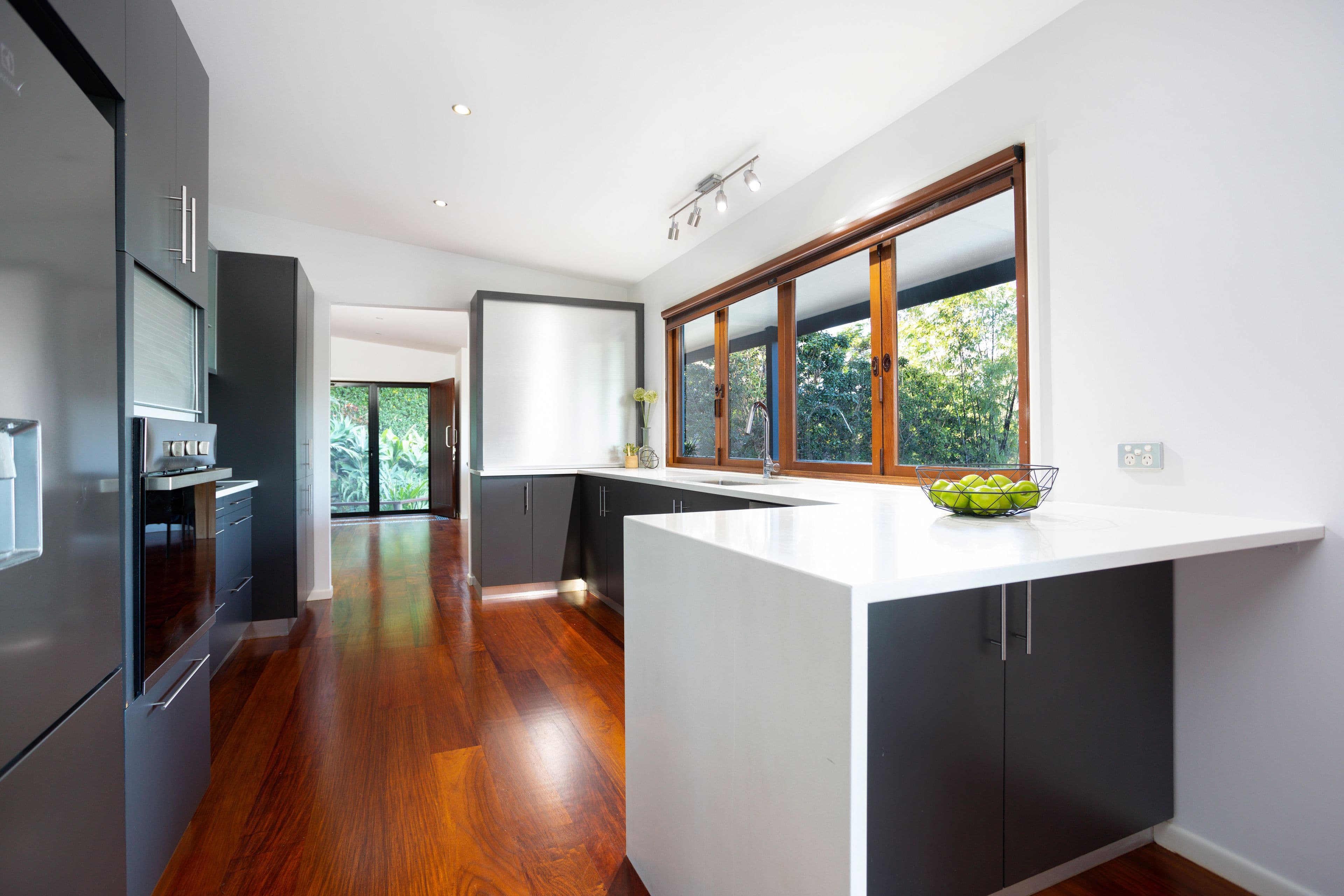 94 Sunset Road, Kenmore QLD 4069, Kenmore - Thumbnail 4