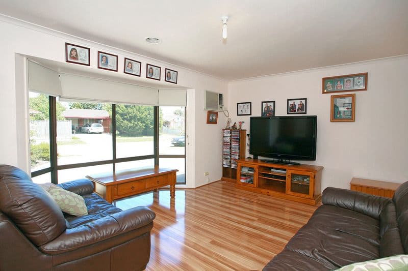 42 Willora Crescent, CRANBOURNE VIC 3977, Cranbourne West - Thumbnail 3
