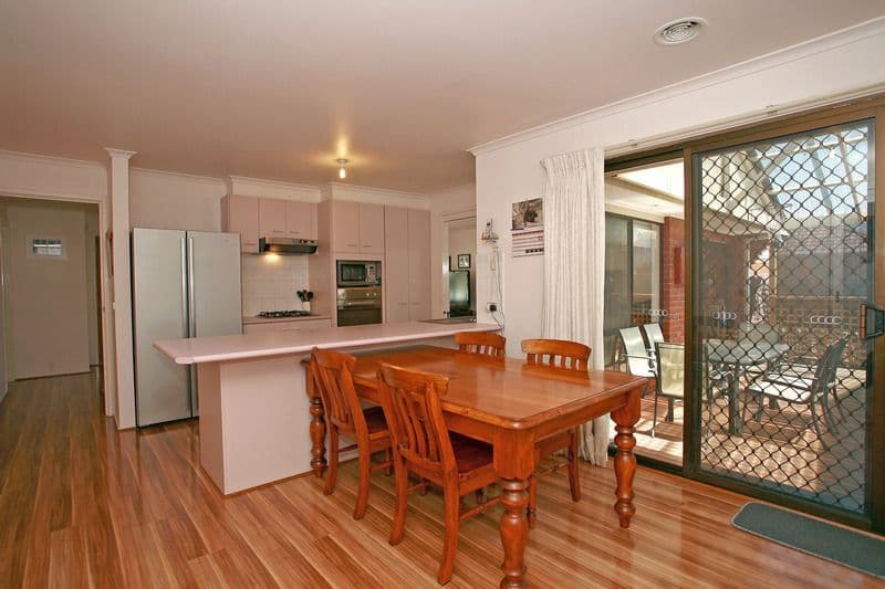 42 Willora Crescent, CRANBOURNE VIC 3977, Cranbourne West - Thumbnail 5