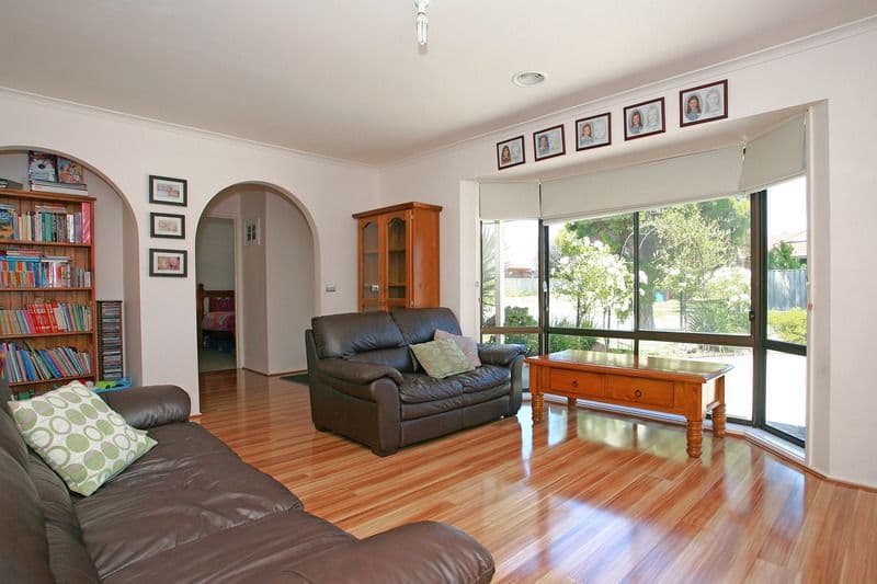 42 Willora Crescent, CRANBOURNE VIC 3977, Cranbourne West - Thumbnail 6