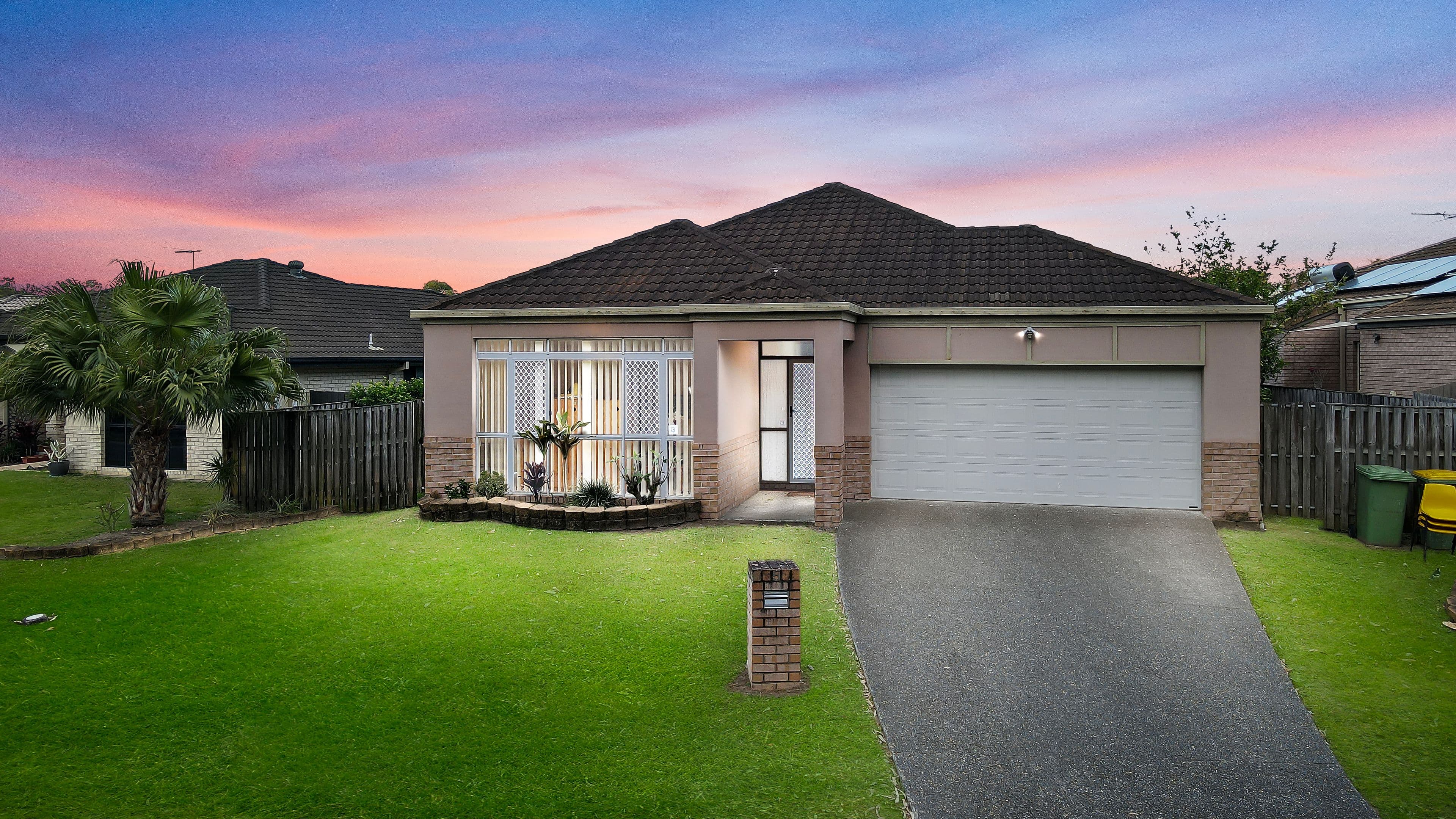 5 Courtney Close, Heritage Park QLD 4118, Heritage Park - Image 1