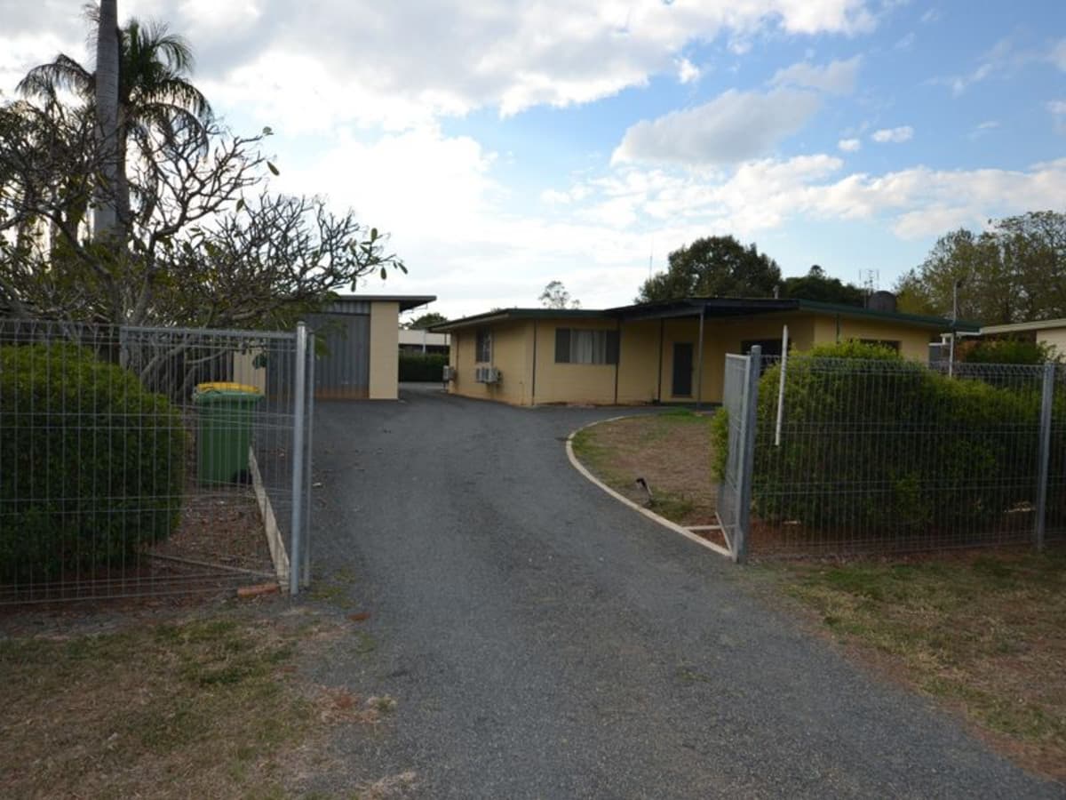 24 Glover Street, GRACEMERE, Gracemere - Thumbnail 2