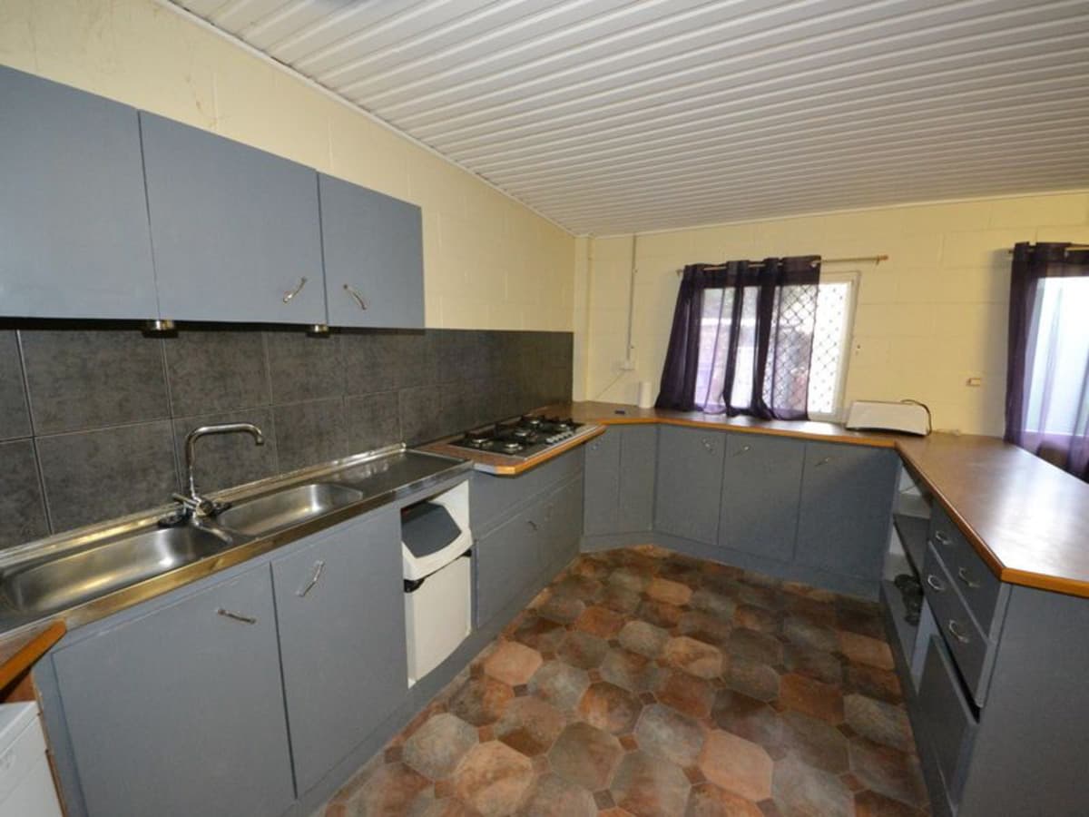24 Glover Street, GRACEMERE, Gracemere - Thumbnail 4