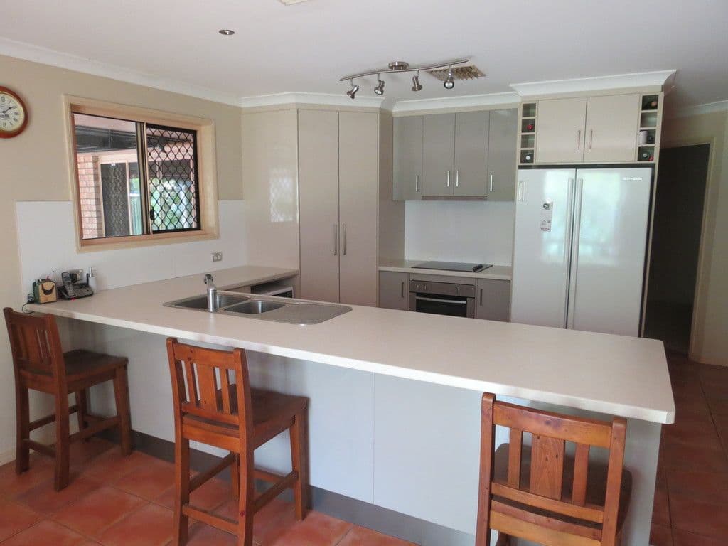 7 Staunton Street, Emerald QLD 4720, Emerald - Thumbnail 2