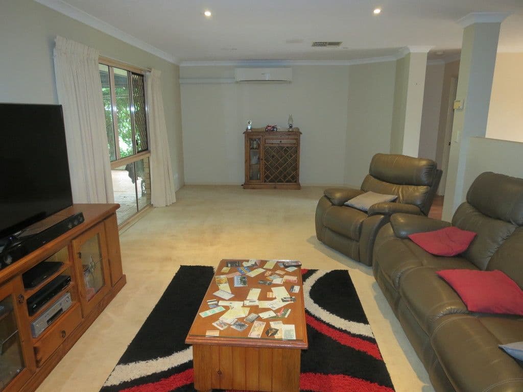 7 Staunton Street, Emerald QLD 4720, Emerald - Thumbnail 4