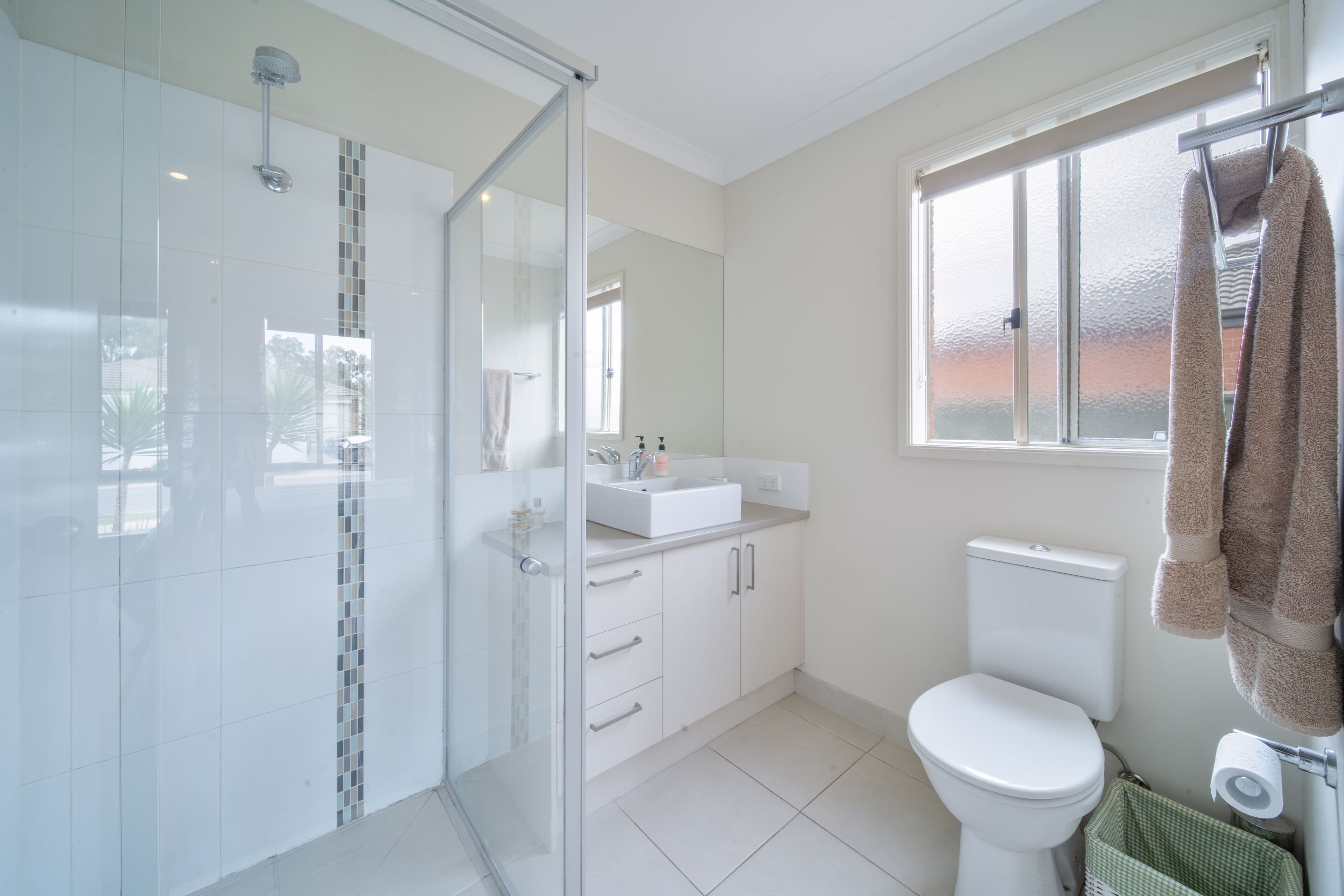 19 Caulfield Drive, Ascot VIC 3551, Ascot - Thumbnail 3