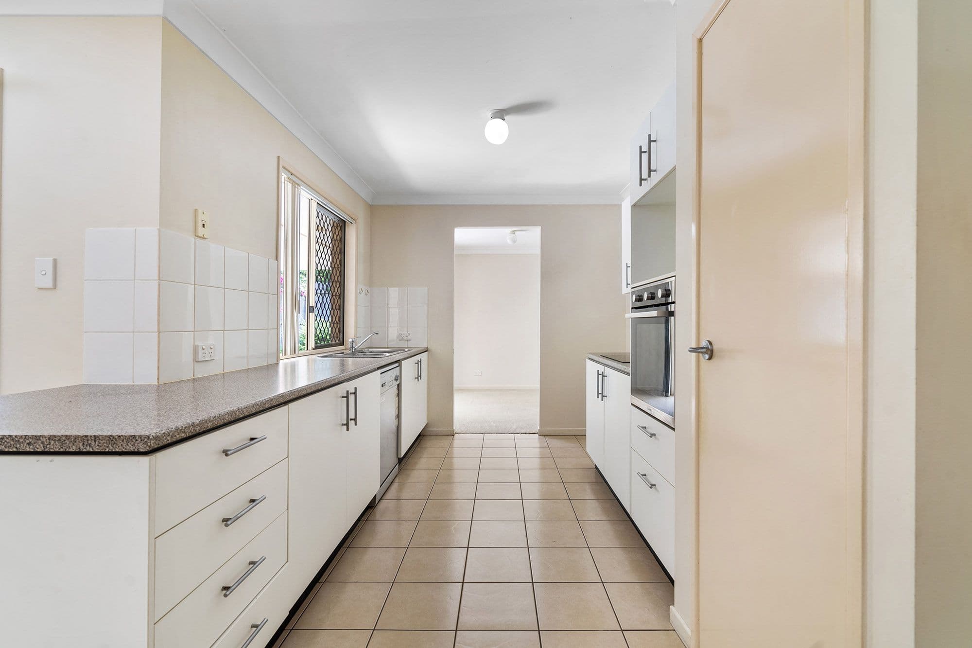 5 Louden Street, Woodridge QLD 4114, Woodridge - Thumbnail 4