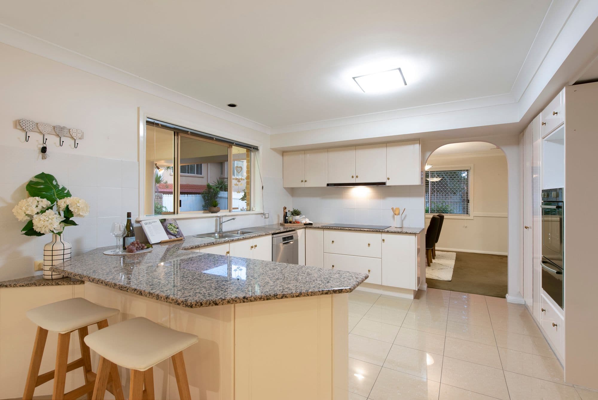 10 Troon Place, Carindale QLD 4152, Carindale - Thumbnail 4