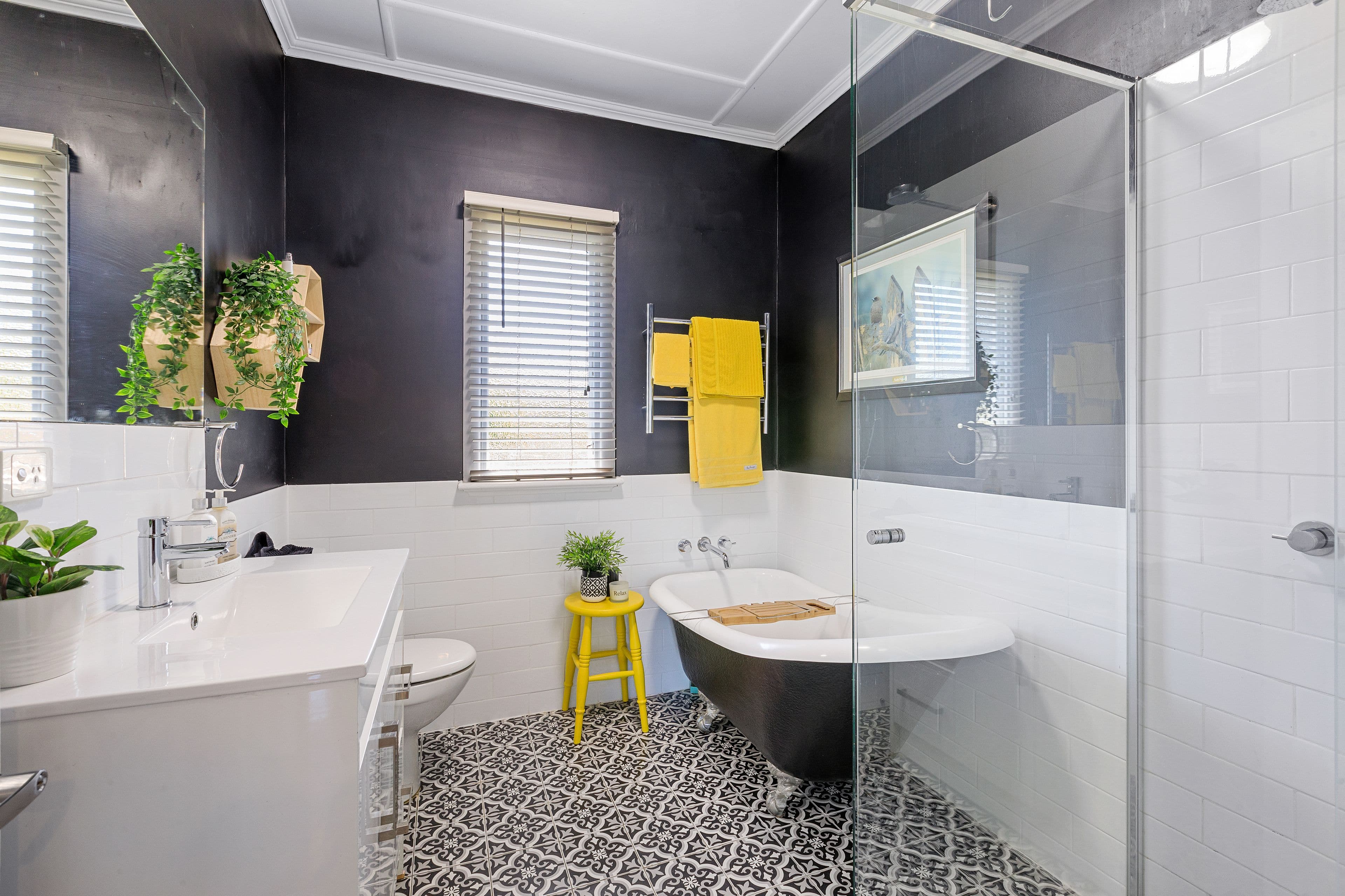 152 Broadwater Road, Mount Gravatt East QLD 4122, Mount Gravatt East - Thumbnail 3