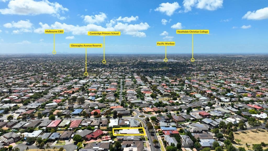 4 Melpomene Boulevard, Tarneit VIC 3029, Tarneit - Thumbnail 2