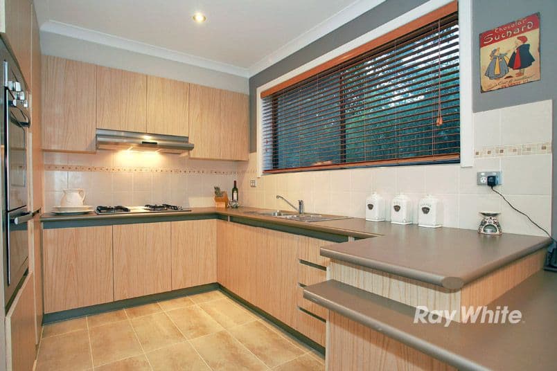 77 James Cook Drive, ENDEAVOUR HILLS VIC 3802, Endeavour Hills - Thumbnail 4