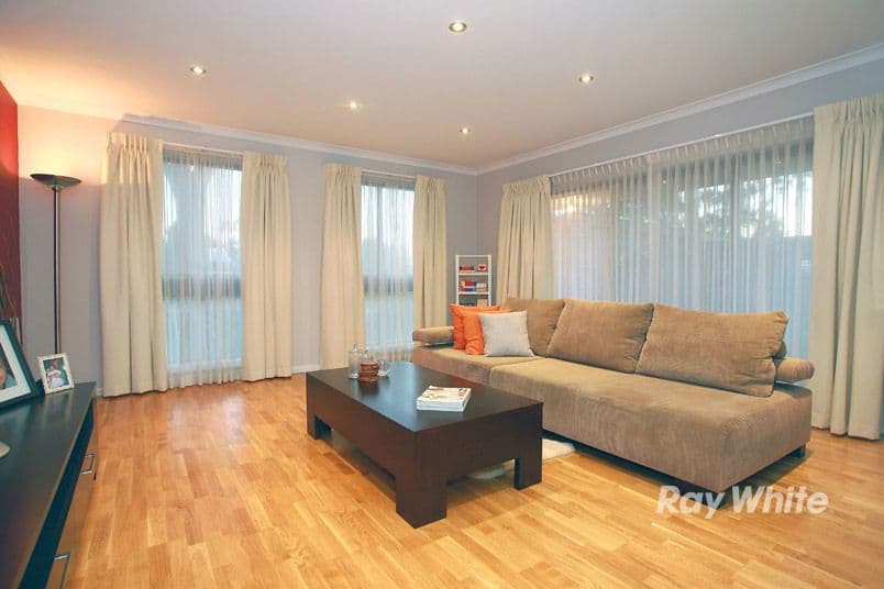 77 James Cook Drive, ENDEAVOUR HILLS VIC 3802, Endeavour Hills - Thumbnail 5