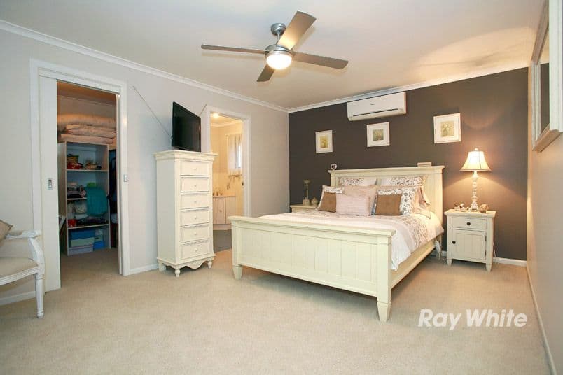 77 James Cook Drive, ENDEAVOUR HILLS VIC 3802, Endeavour Hills - Thumbnail 6