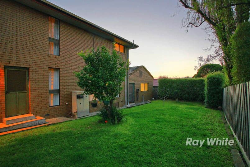 77 James Cook Drive, ENDEAVOUR HILLS VIC 3802, Endeavour Hills - Thumbnail 8