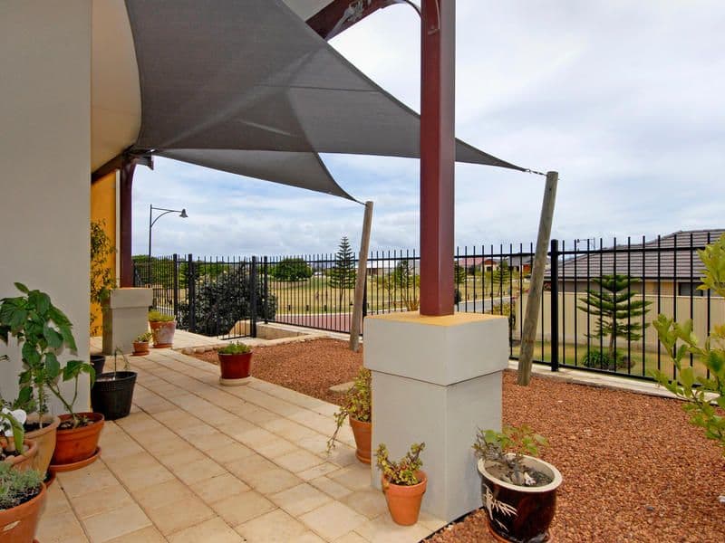 23 Maroubra Parade, SECRET HARBOUR WA 6173, Secret Harbour - Thumbnail 2
