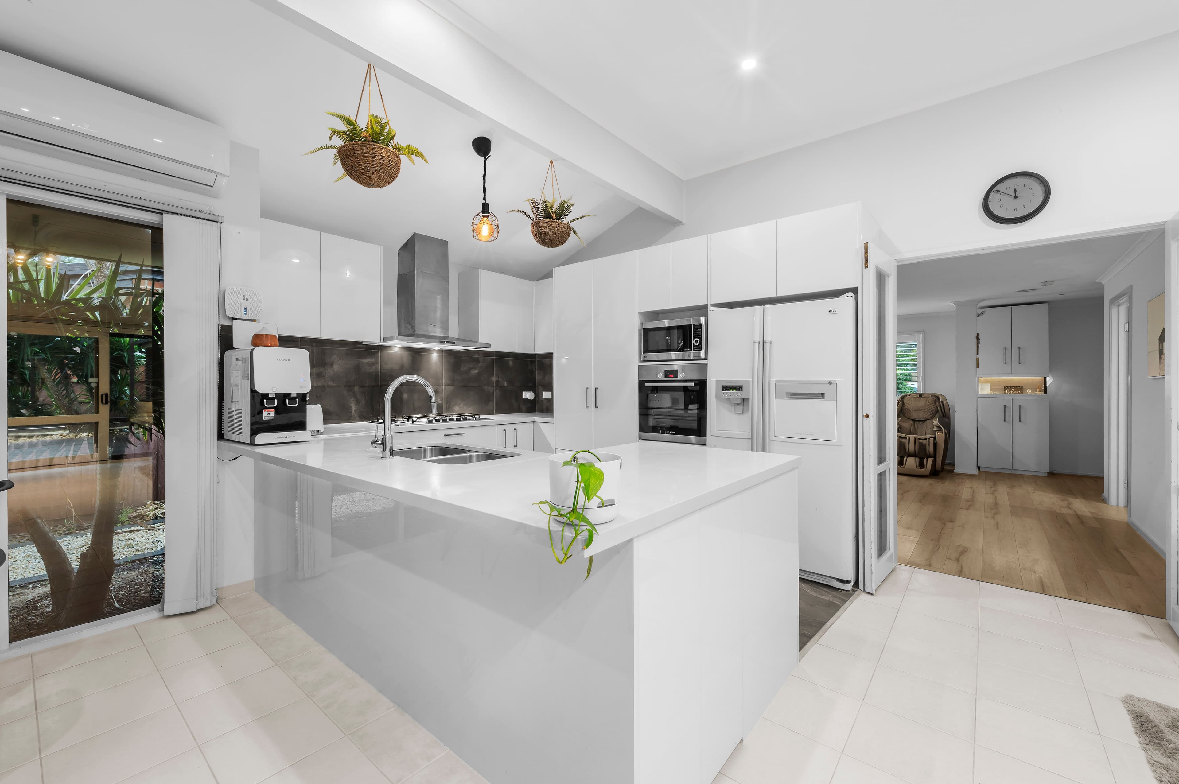 137 Dandelion Drive, Rowville VIC 3178, Rowville - Thumbnail 2