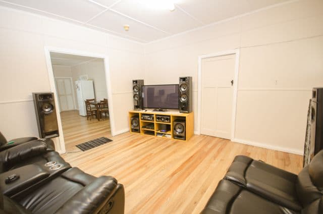 9 King Street, NORTH MACKAY QLD 4740, North Mackay - Thumbnail 2