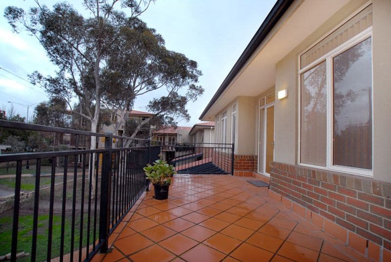 243 Blackburn Road, DONCASTER EAST VIC 3109, Doncaster East - Thumbnail 4