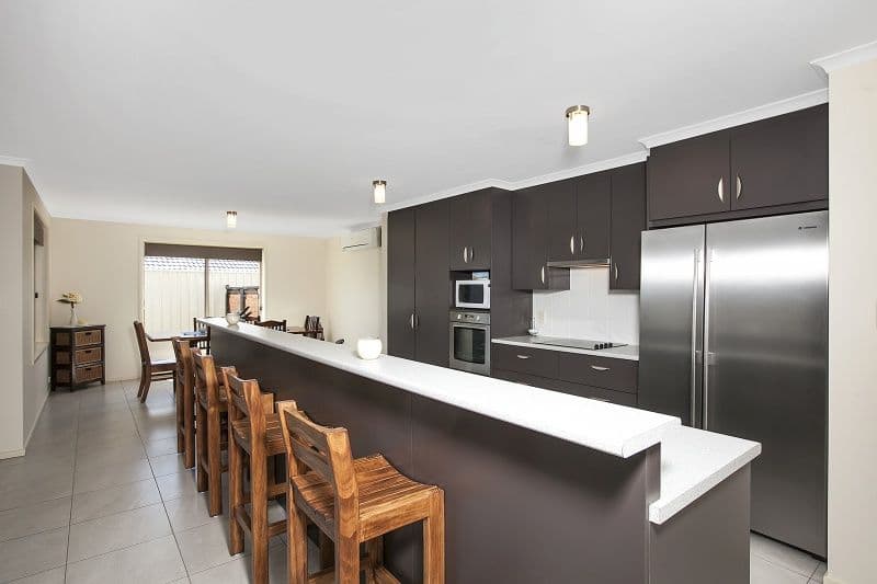 8 Beachport Road, SEAFORD RISE SA 5169, Seaford Rise - Thumbnail 2