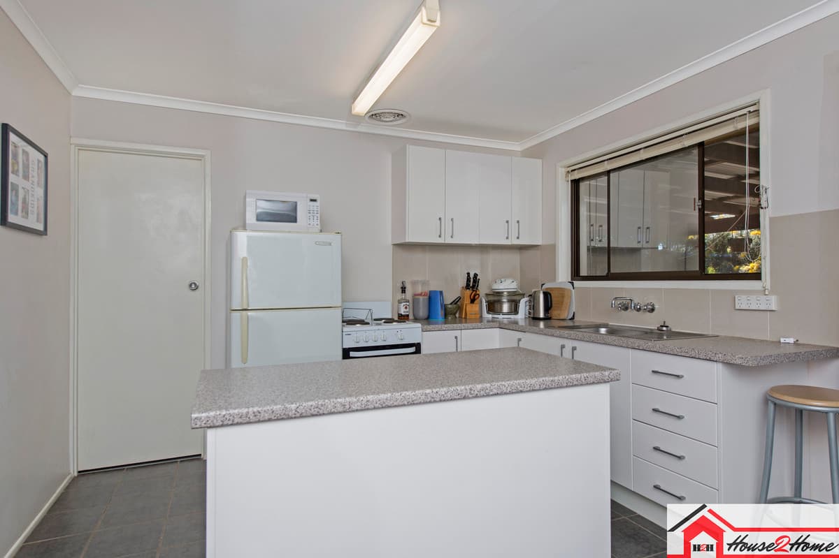30 Bay Drive, Jacobs Well QLD 4208, Jacobs Well - Thumbnail 2