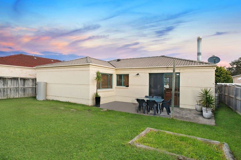 16  Aurora Place, Bateau Bay - Thumbnail 2