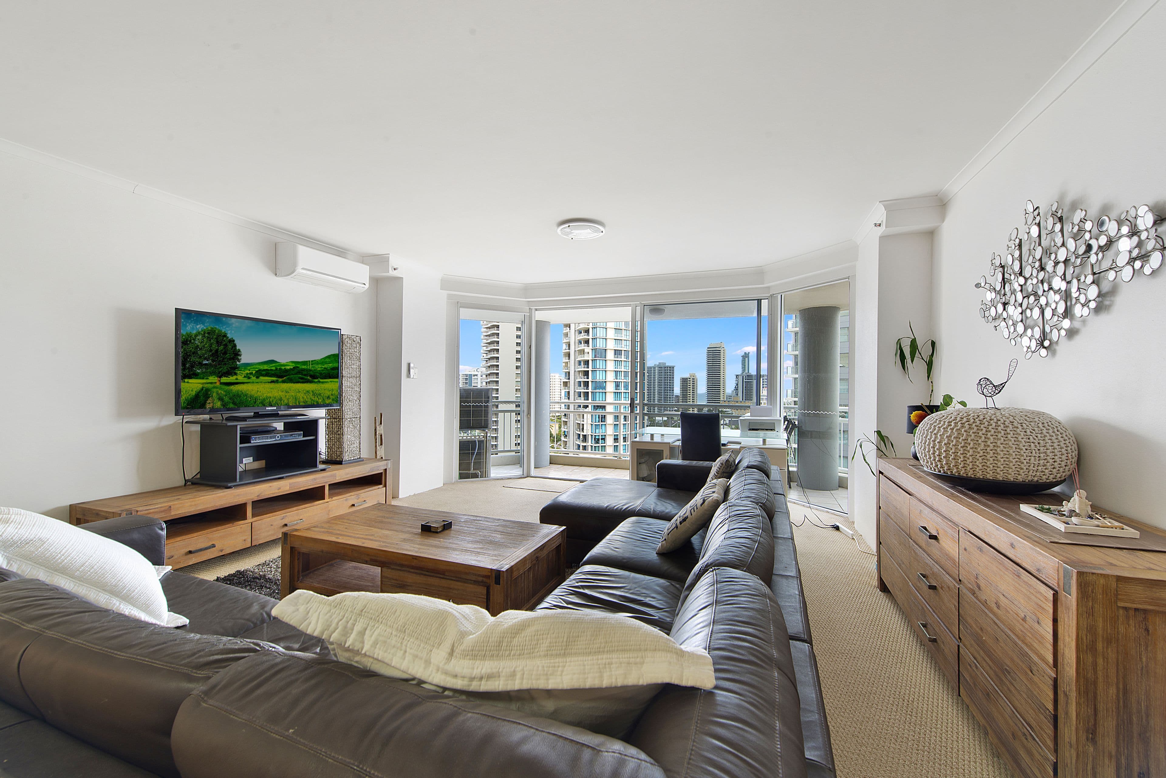 11-17 Hughes Avenue, Main Beach QLD 4217, Main Beach - Image 1