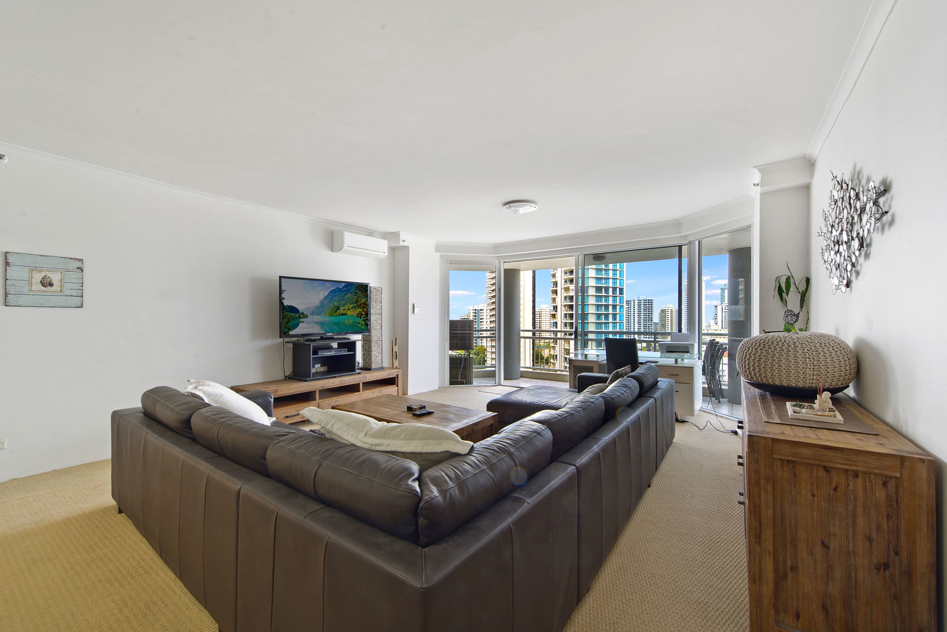 11-17 Hughes Avenue, Main Beach QLD 4217, Main Beach - Thumbnail 5