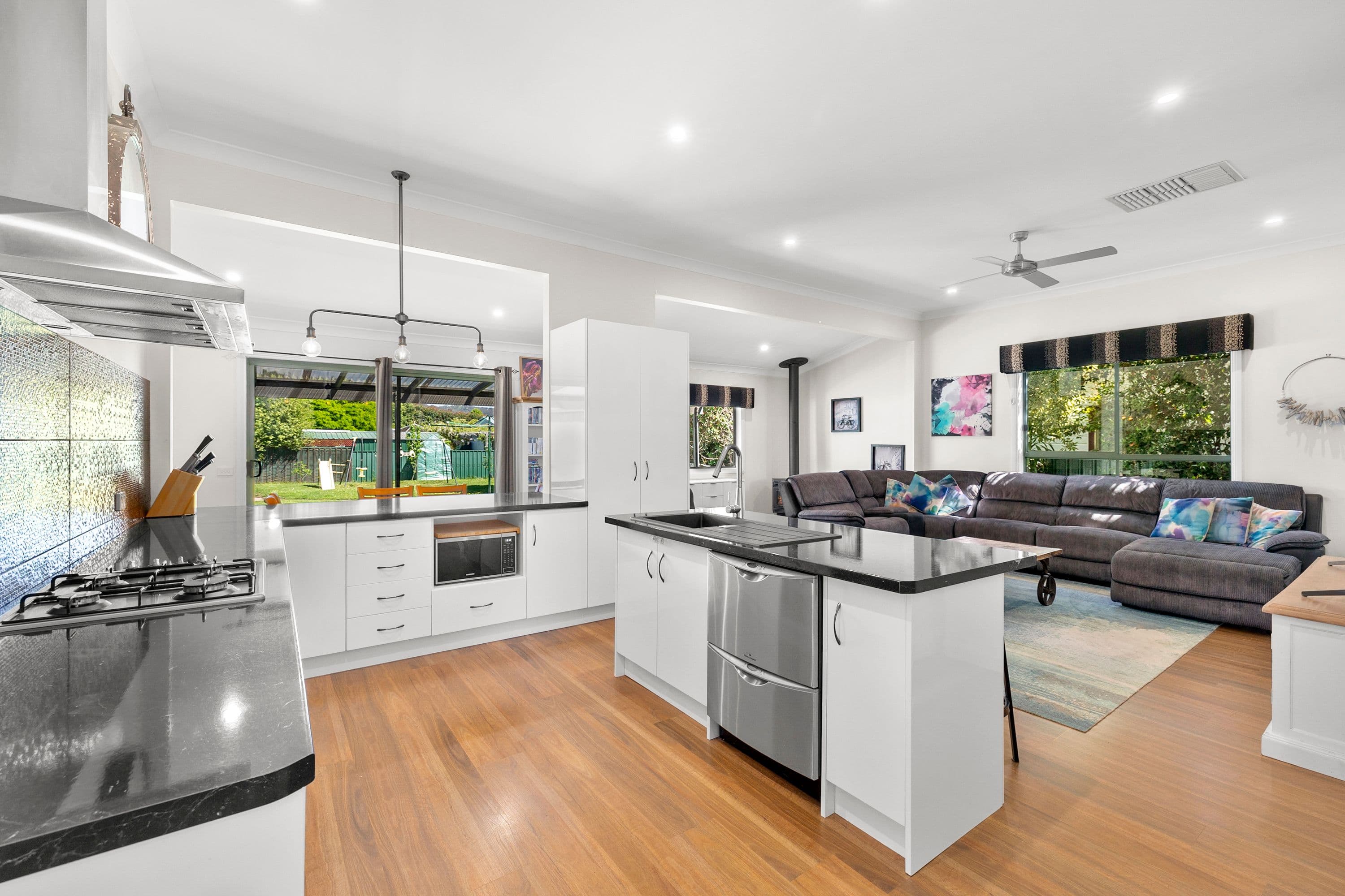 6 Queen Street South, Ararat VIC 3377, Ararat - Thumbnail 2