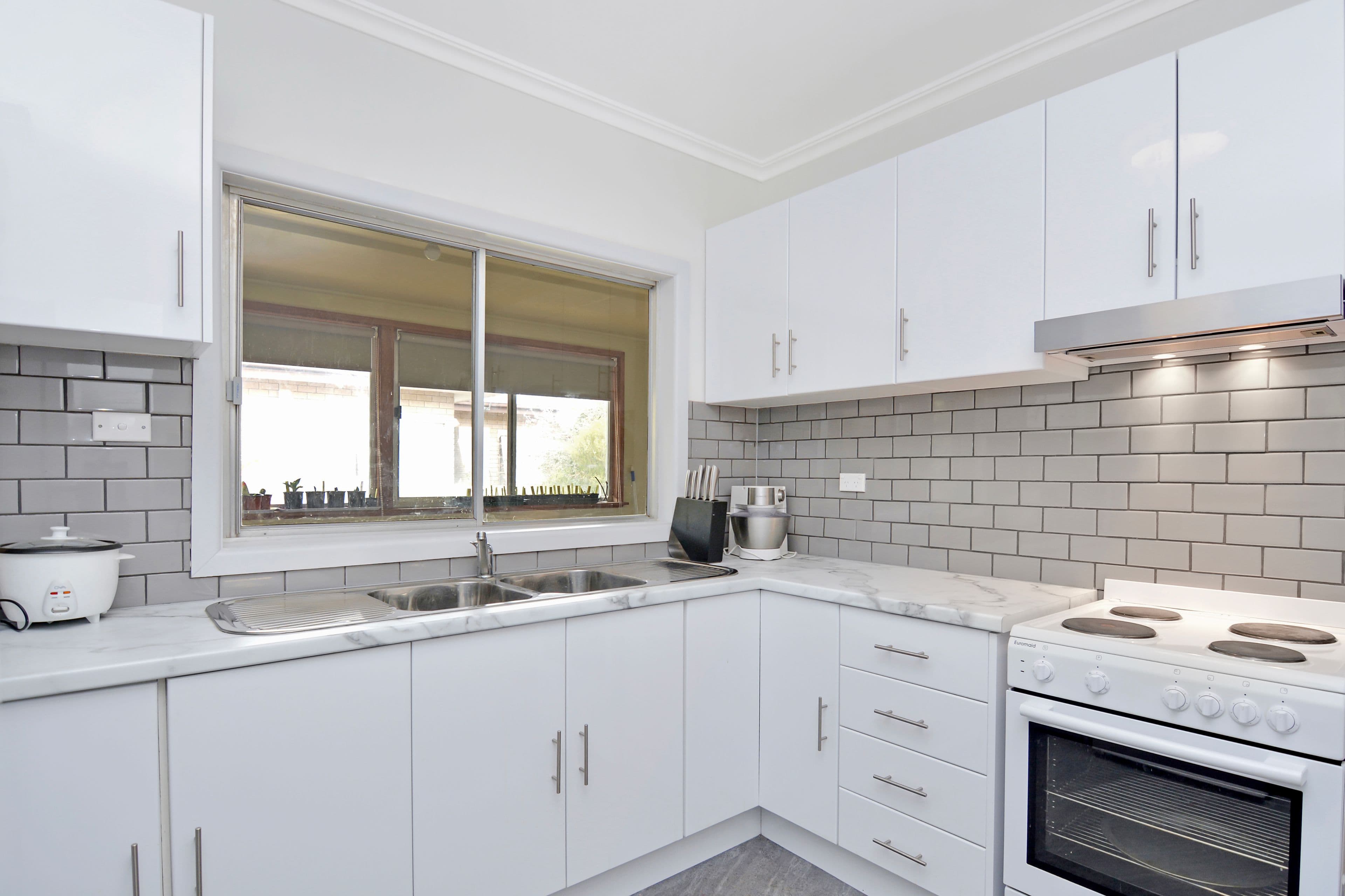 13 Nihill Street, Ouyen VIC 3490, Ouyen - Thumbnail 2