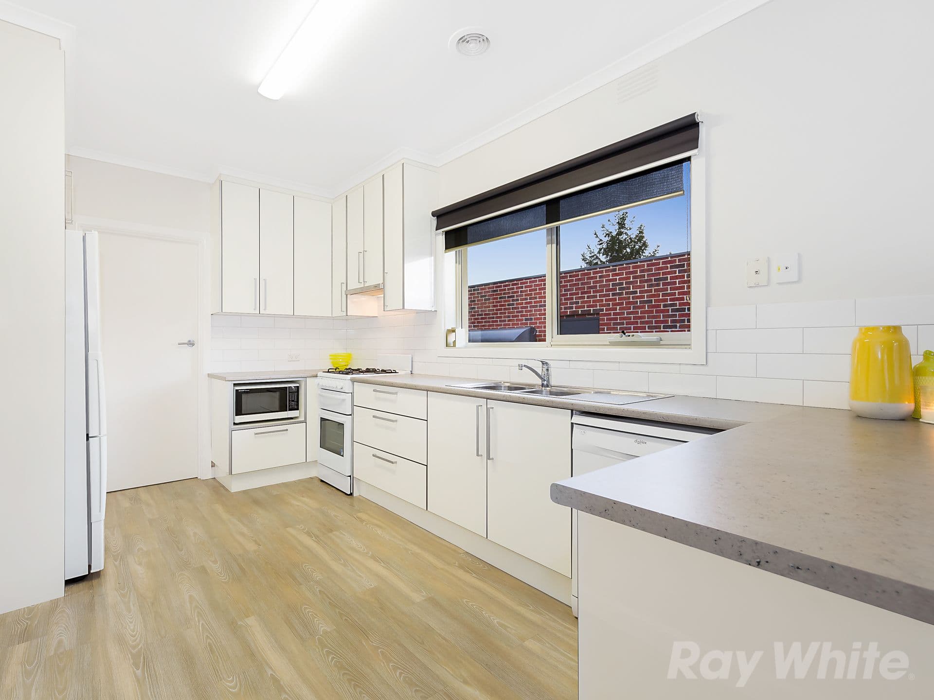 11 Glencairn Street, Mulgrave VIC 3170, Mulgrave - Thumbnail 4