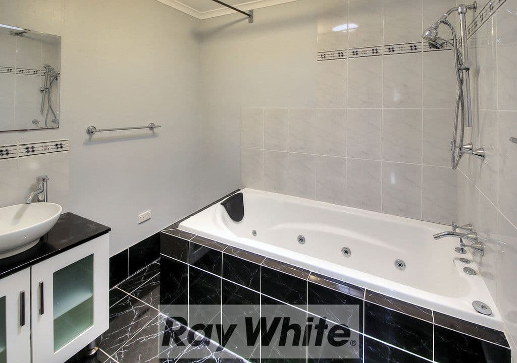 12 Waratah Drive, Crestmead QLD 4132, Crestmead - Thumbnail 2