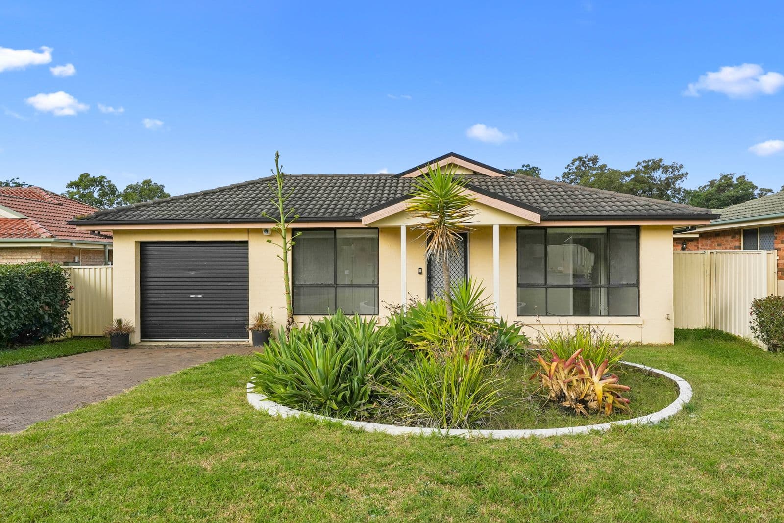 6b Madigan Grove, Thirlmere NSW 2572, Thirlmere - Image 1