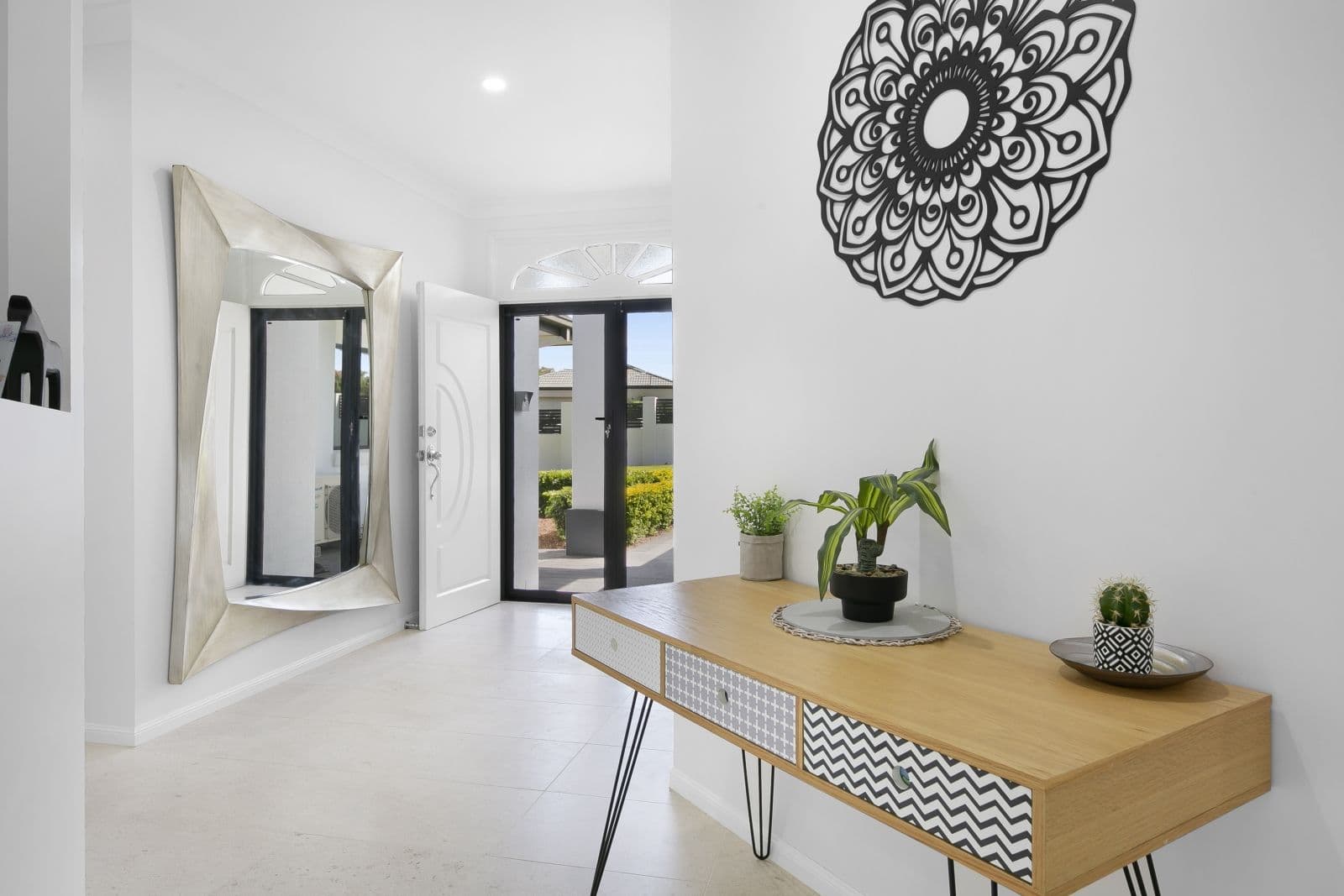 10 Nottinghill Gate Drive, Arundel QLD 4214, Arundel - Thumbnail 4