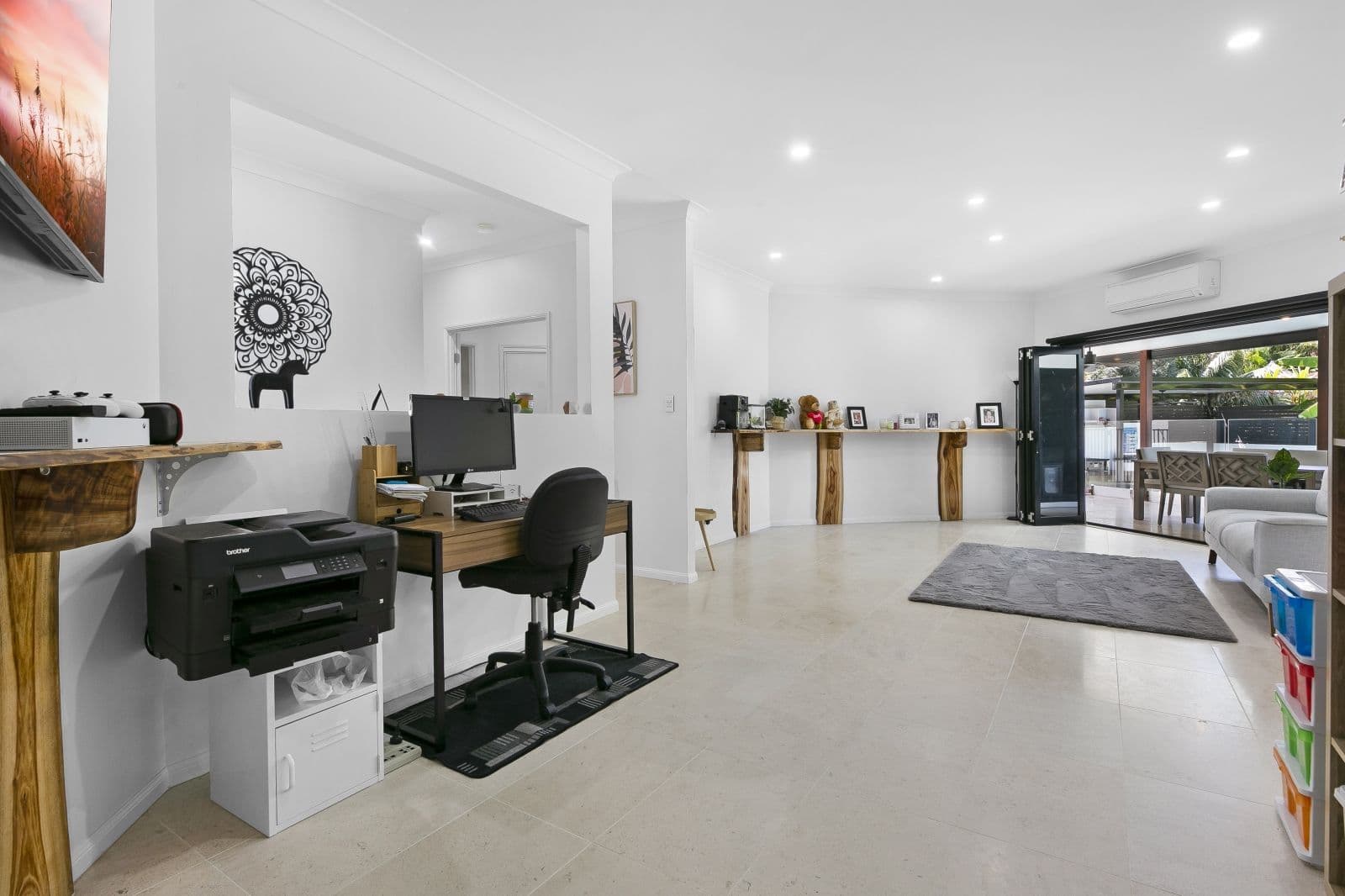 10 Nottinghill Gate Drive, Arundel QLD 4214, Arundel - Thumbnail 5