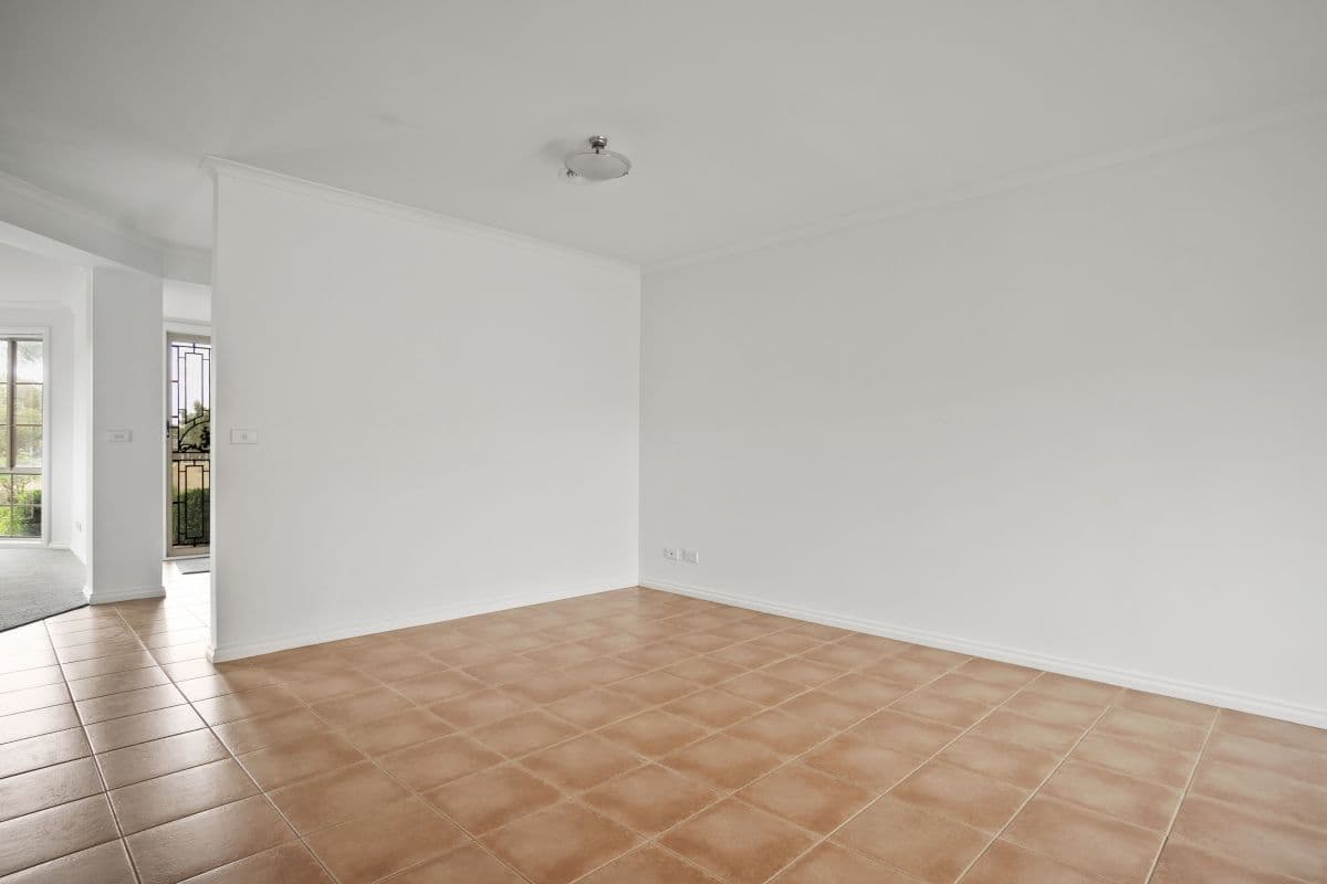 8 Anna Court, Werribee VIC 3030, Werribee - Thumbnail 3