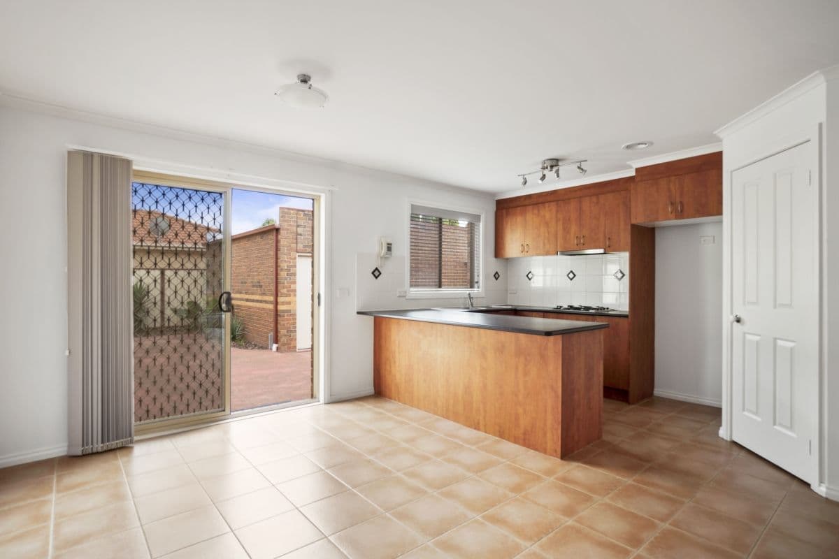 8 Anna Court, Werribee VIC 3030, Werribee - Thumbnail 5