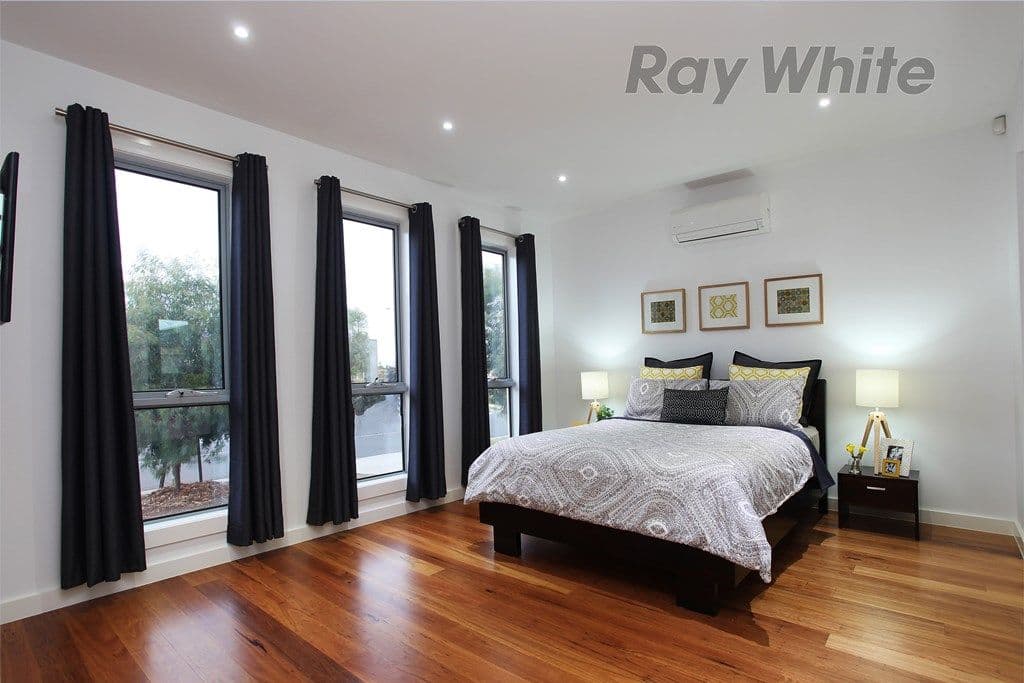 42 Rowan Avenue, WILLIAMS LANDING VIC 3027, Williams Landing - Thumbnail 3